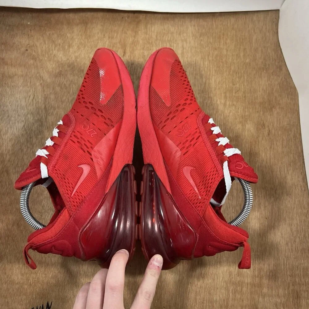 Nike Air Max 270 Triple Red Low Top Walking Sneakers Men’s Size 9 CV7544-600